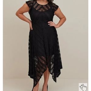 HIGH NECK HANDKERCHIEF MIDI DRESS - LACE BLACK